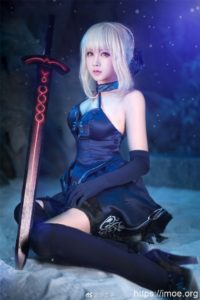 【COS】高冷的兔子《Fate/GrandOrder》黑saber cosplay欣赏