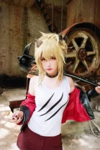 【COS】《明日方舟》推进之王 Cosplay欣赏