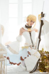 【COS】余要告白了《FGO》尼禄花嫁cosplay欣赏