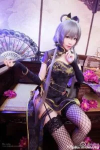【COS】洛天依金丝雀 cn: ElyE子
