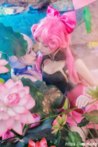 【COS】猜猜谁攻谁受？《王者荣耀》孙尚香x小乔cosplay欣赏