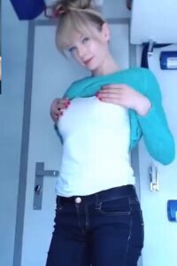 【三次元】TAYLOR SWIFT - CELEBRITY DILDO IN TRAIN 【115MB 18分53秒 无码】