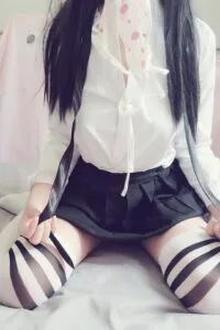 【免币】【福利姬】千舞樱洛 19套会员视图【147p/41v  4.58G】【磁力】