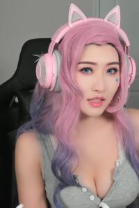 【毒盘】【秒传】MissWarmJ OnlyFans2月12日更新大尺度ASMR 中英双语指挥你自慰【1V960M】