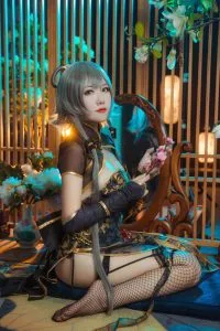 【COS】风色夭夭 - NO.01 金丝雀洛天依 [10P-81MB]阿里云盘