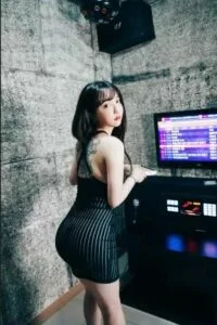 【写真】[Loozy] Ye Eun Player+S.Ver【154P/1.41G/度盘】