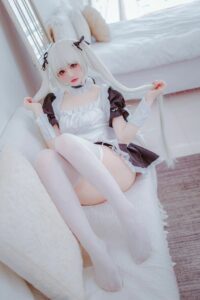 【COS】Coser衣衣 - 穹妹女仆 【46MB/度盘+秒传】