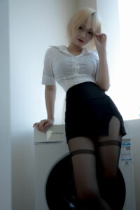 【写真】柒柒不可爱 - 黑丝制服【度盘 免币】