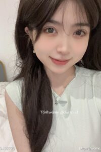 【写真】大猫女孩/留着短发的Wife微密圈照片视频合集【度盘/237MB】