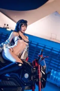 【cos写真/12P】九曲Jean - 大风赛车女郎【度盘/ 148M】