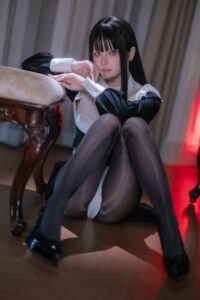 【写真】屿鱼 - 黑丝修女 【度盘|40P 84M】
