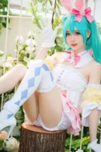 【cos写真】焖焖碳 - 初音未来 复活节兔子【22P/度盘/164M】