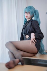【COS】轩萧学姐 - Nikke胜利女神 普丽瓦蒂·严厉教诲【104P1V/度盘/1.31G】